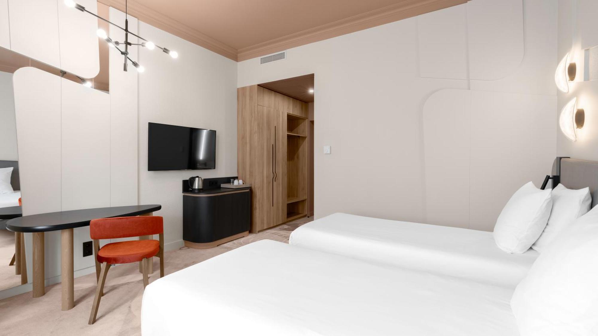 Moevenpick Centre 4*